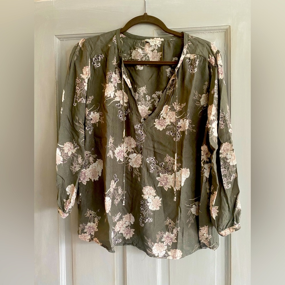 Lucky Brand top. Size Large